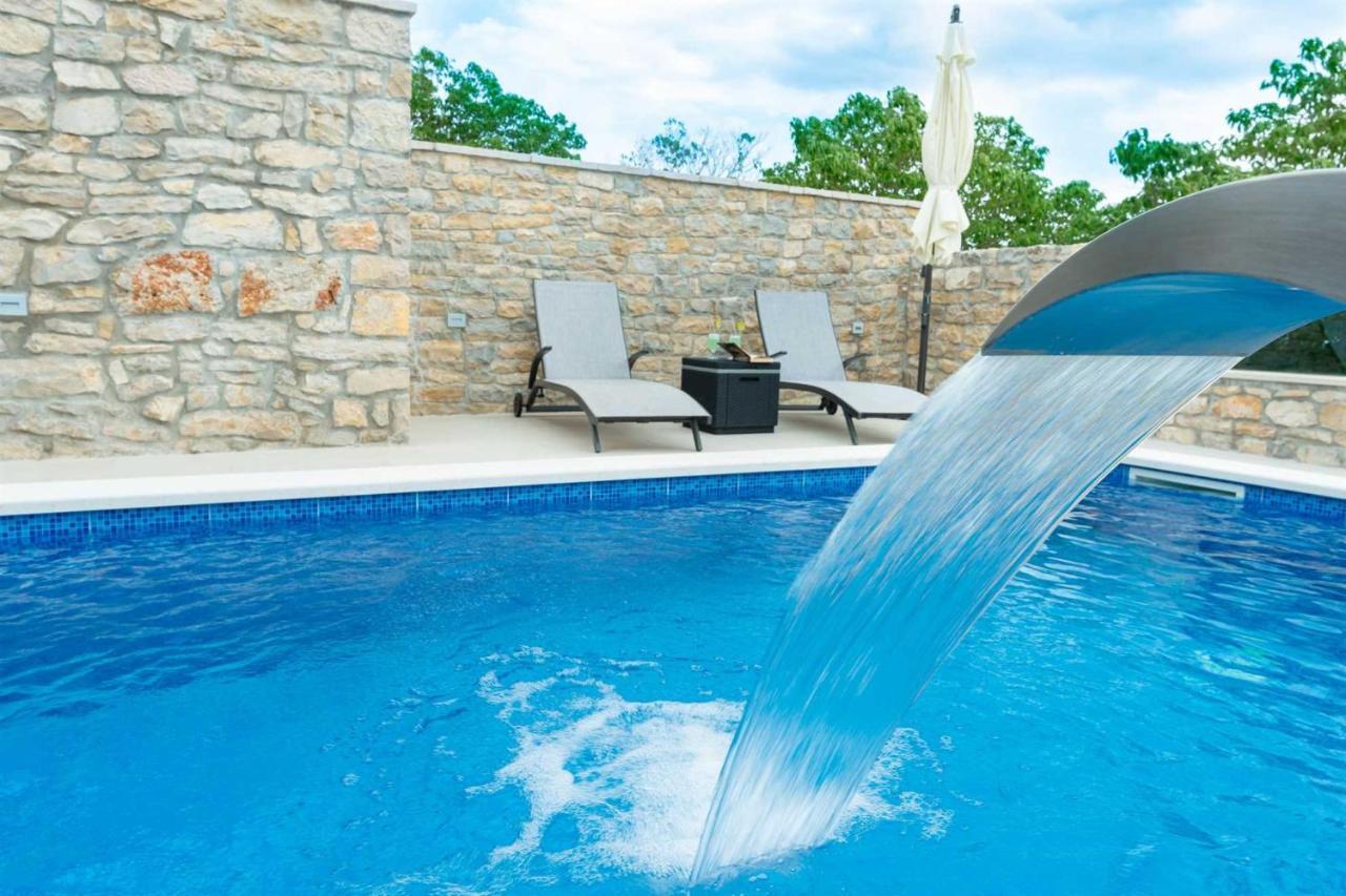 Stone Villa Didovi Snovi With Heated Pool Lisane Ostrovicke Eksteriør bilde