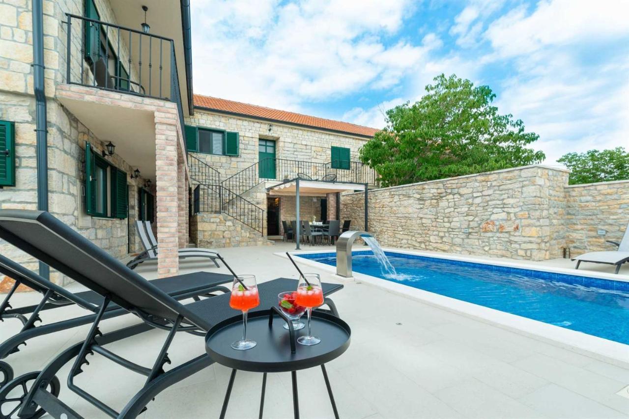 Stone Villa Didovi Snovi With Heated Pool Lisane Ostrovicke Eksteriør bilde