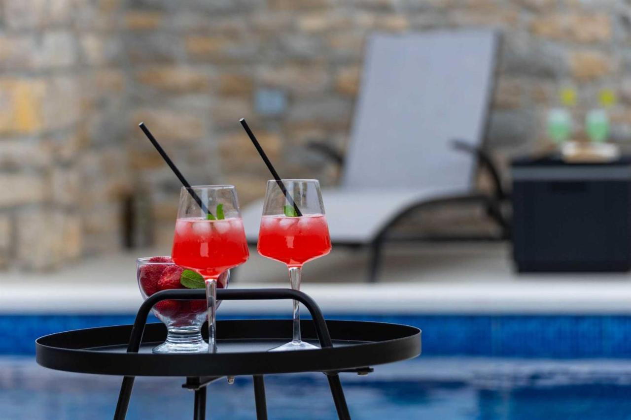 Stone Villa Didovi Snovi With Heated Pool Lisane Ostrovicke Eksteriør bilde