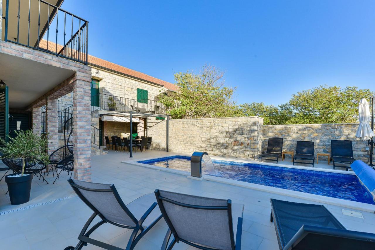 Stone Villa Didovi Snovi With Heated Pool Lisane Ostrovicke Eksteriør bilde