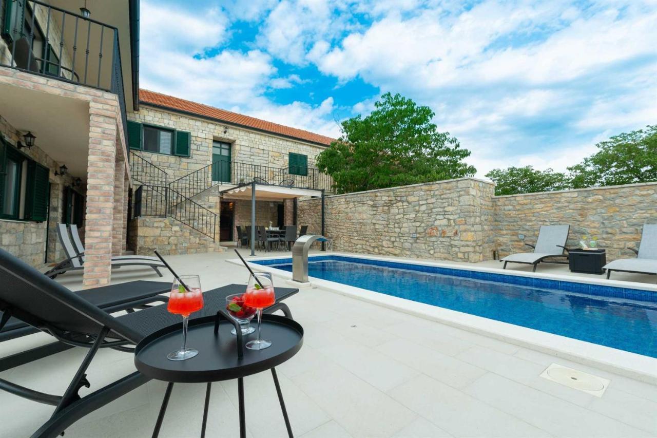 Stone Villa Didovi Snovi With Heated Pool Lisane Ostrovicke Eksteriør bilde